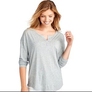 Vineyard vines grey Henley top